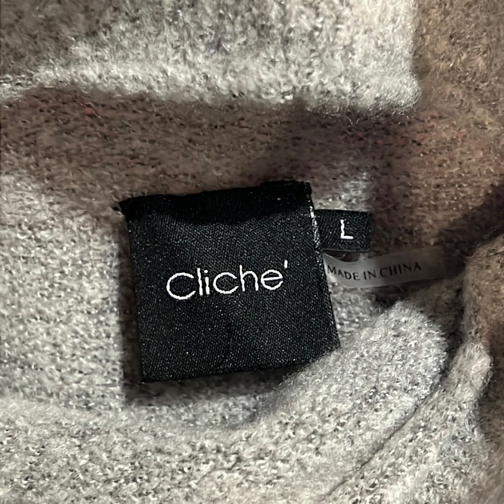 Cliche Colorblock Sweater - Picture 10 of 11